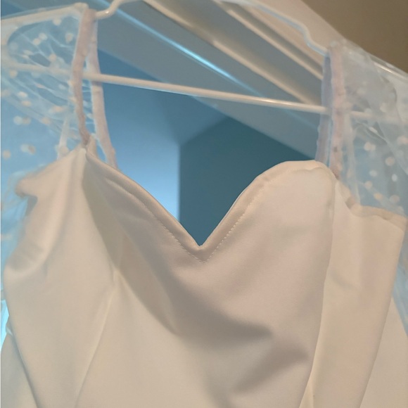 Elegant White Sheer Sleeve Skater Dress - Picture 2 of 3